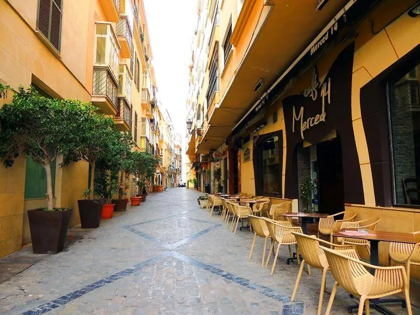 Apartamento Antares Edificio Centrico De 1800 Malaga